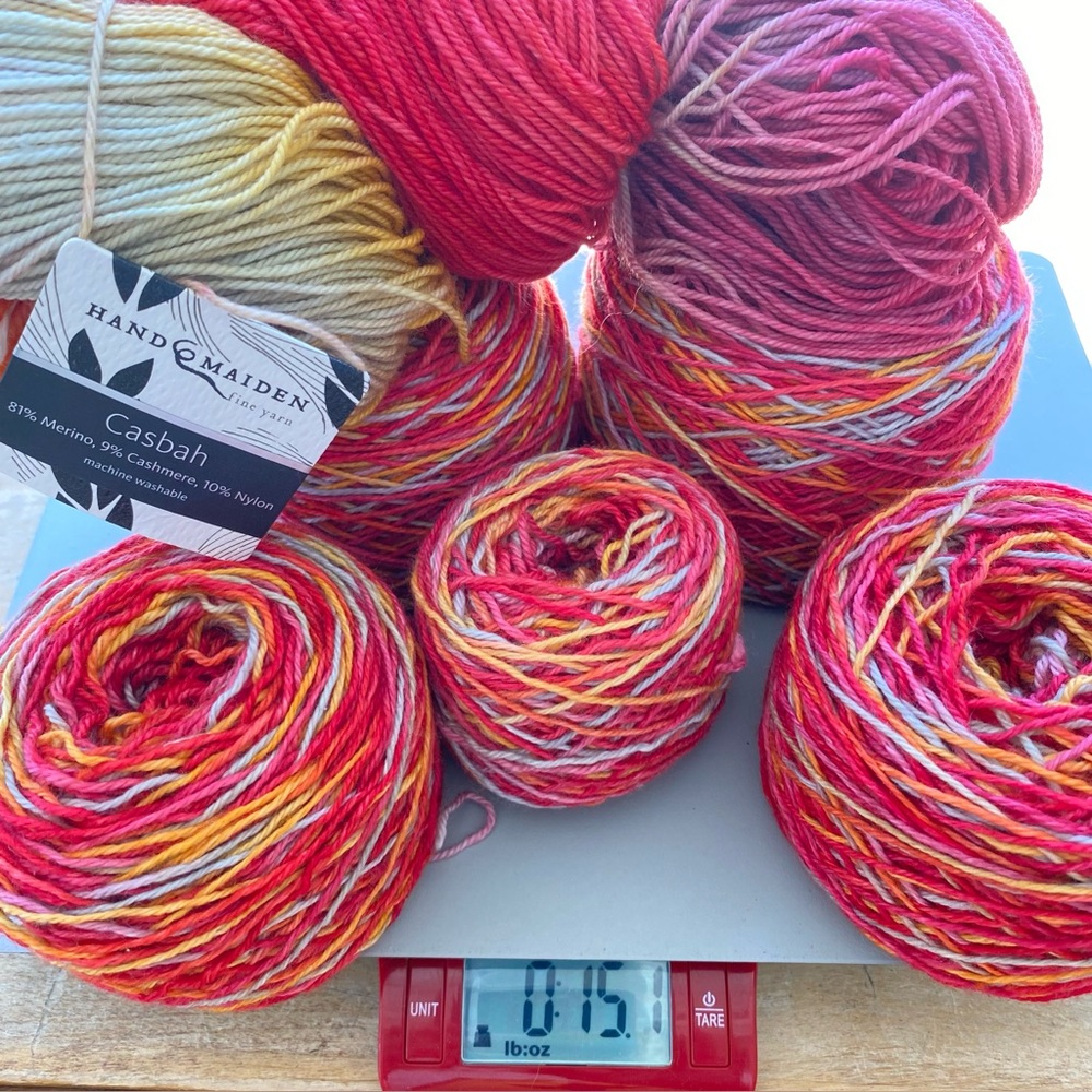 Hand Dyed: Hand Maiden “Casbah” Merino Wool / Cashmere / Nylon Yarn. Sock weight - Picture 7 of 10